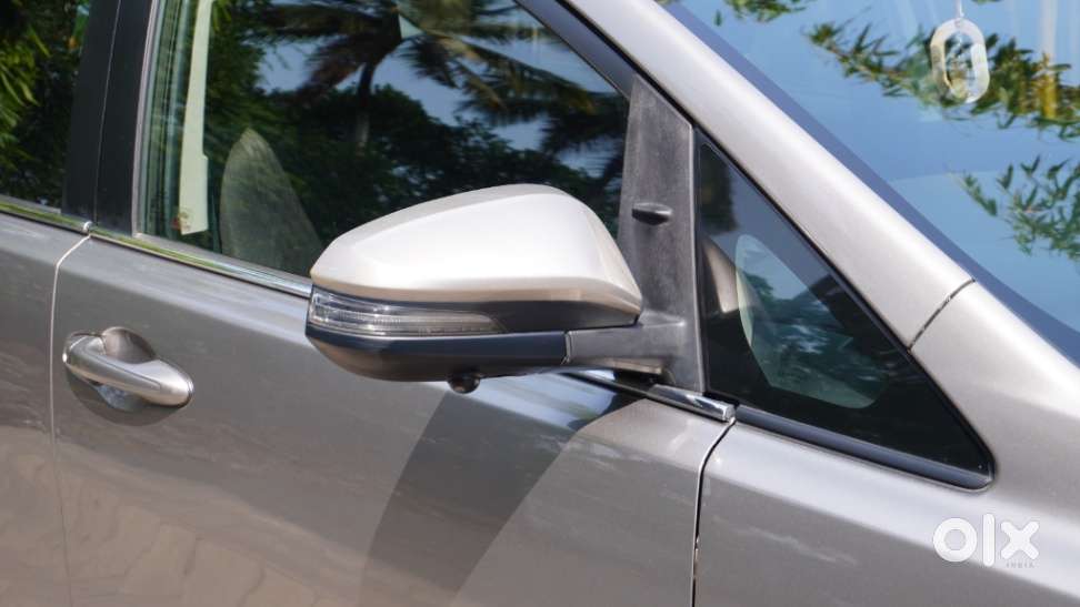 Toyota Innova Crysta [2020-ongoing] 2.4 Gx At 8 Str, 2021, Petrol
