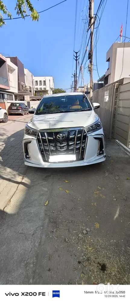 Toyota Innova Crysta 2020 Diesel 90000 Km Driven