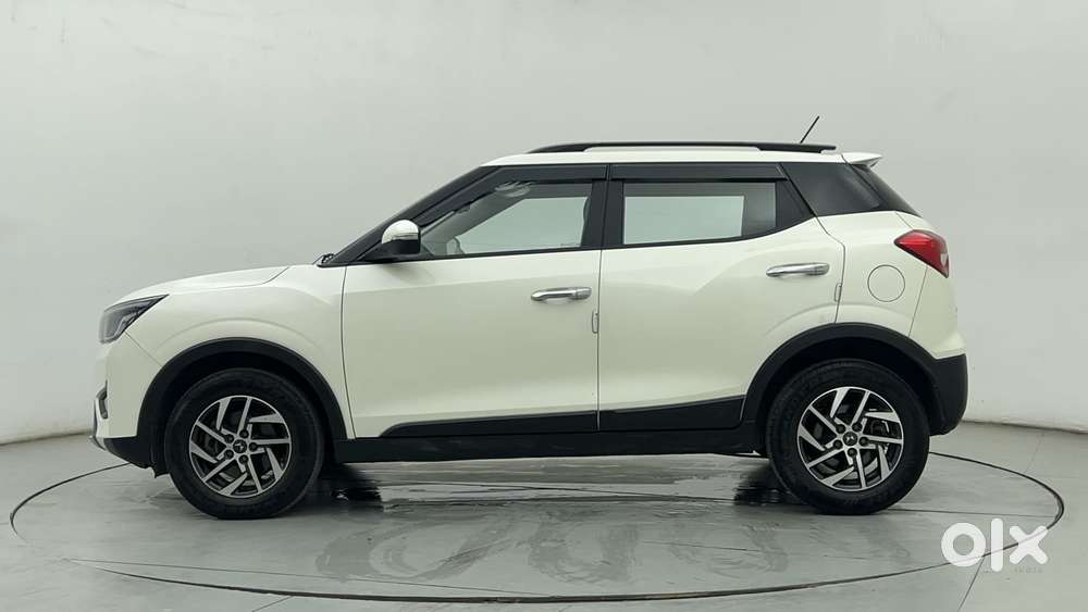 Mahindra Xuv300 W8 (o) 1.5 Diesel Amt, 2023, Diesel