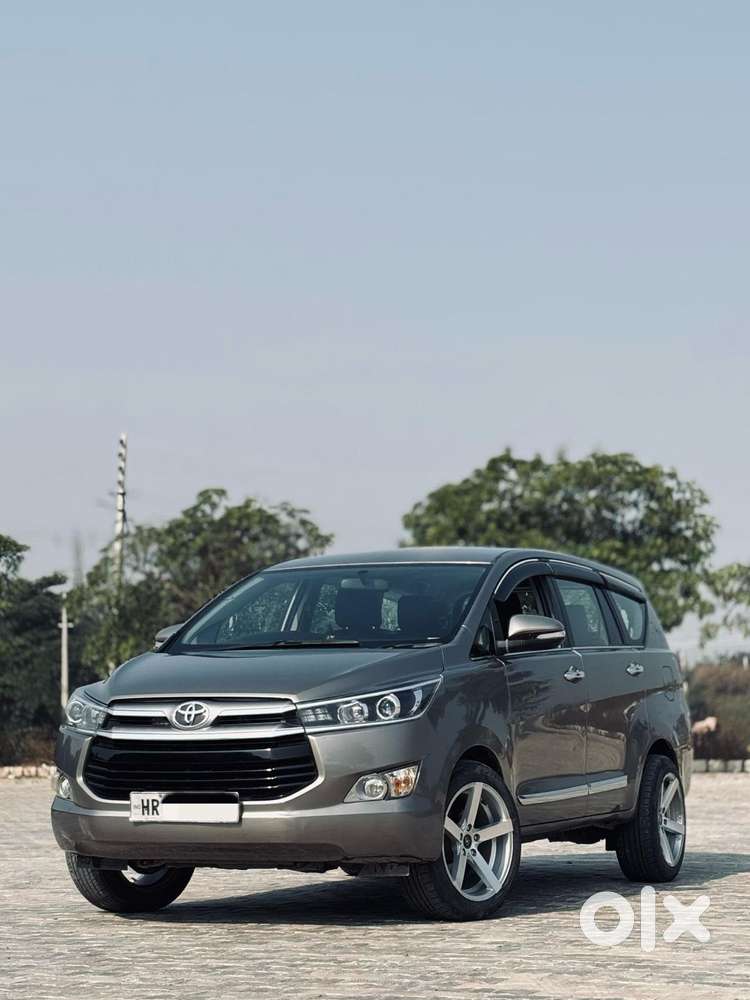 Toyota Innova Crysta 2.4 V, 2016, Diesel