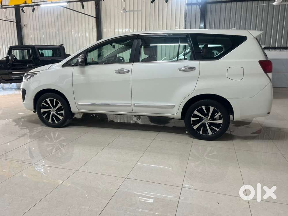 Toyota Innova Crysta 2022