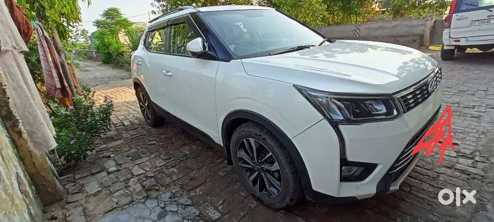 Mahindra Xuv300 Turbosport 2019 Nov   Sunroof Diesel 75000 Km Driven