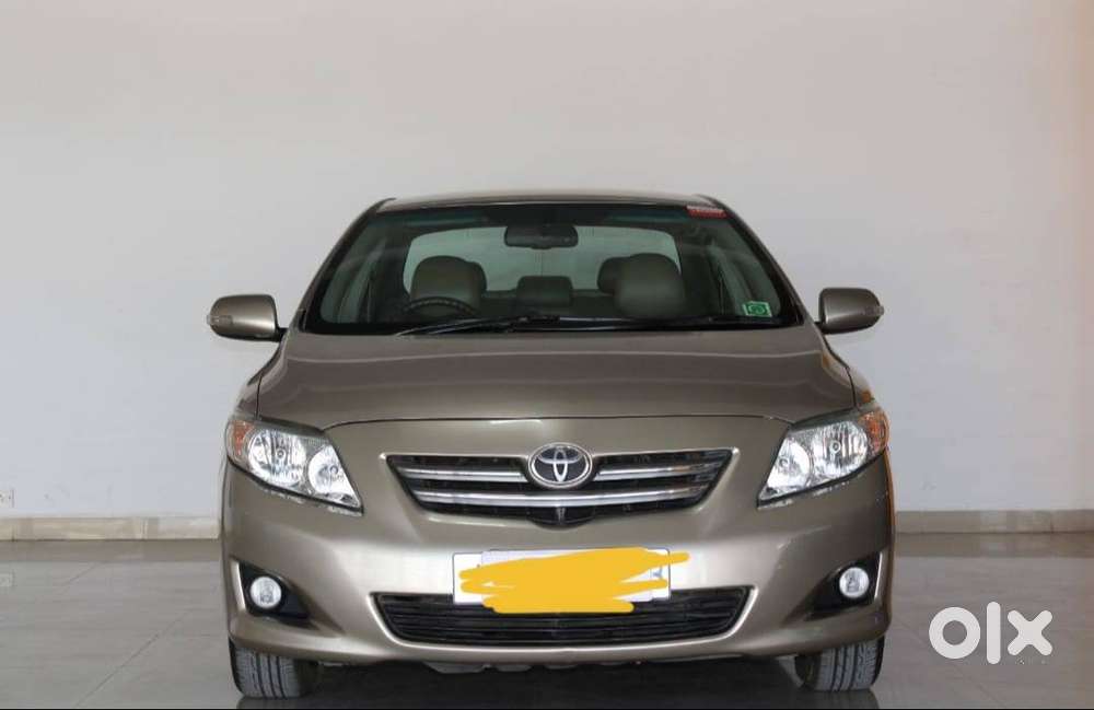 Toyota Corolla Altis - 2011 Model