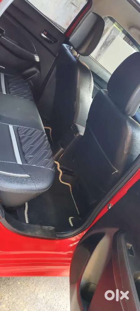 Swift 2023 Zxi Amt Petrol 40000 Km Driven