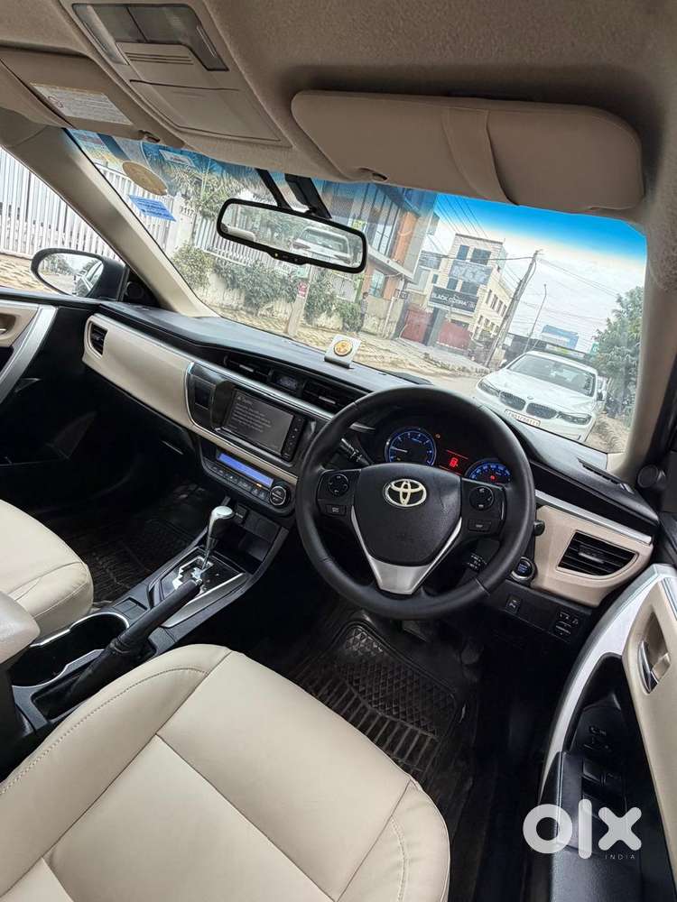 Toyota Corolla Altis 2013-2017 Vl At, 2015, Petrol