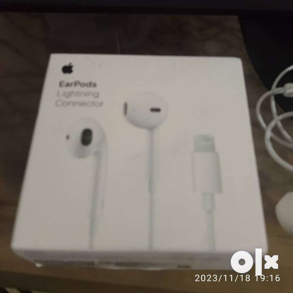 Earpod lightning apple hot sale