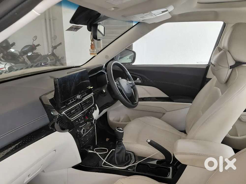 Mahindra Xuv 3xo 2025 Diesel 30000 Km Driven