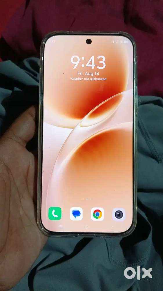 Vivo V70 5G 8/256GB  Purchased 14 Aug 2026  Like New  Bill & Box