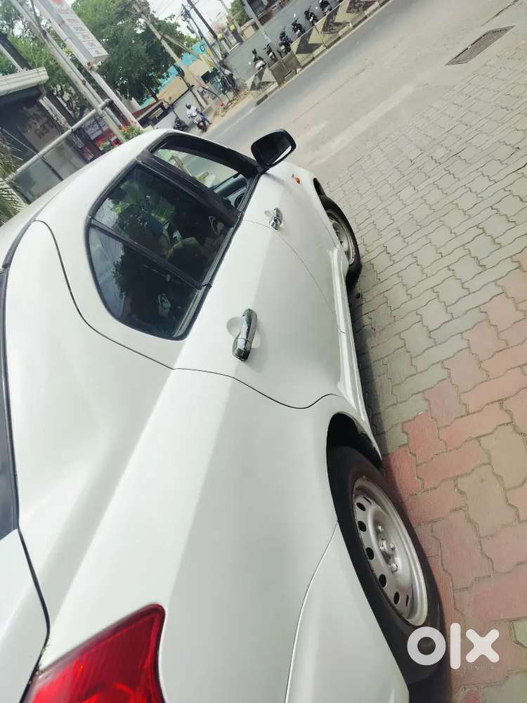 Maruti Suzuki Dzire 2015