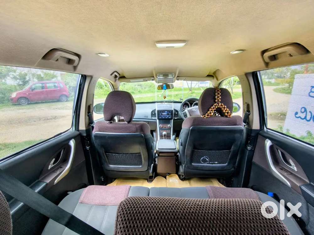 Mahindra Xuv500 2014 Year (dealers Excuse)