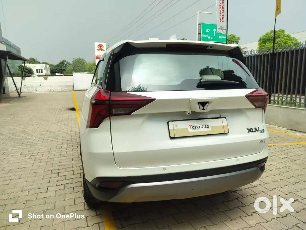 Mahindra Xuv700 Ax7l 2023