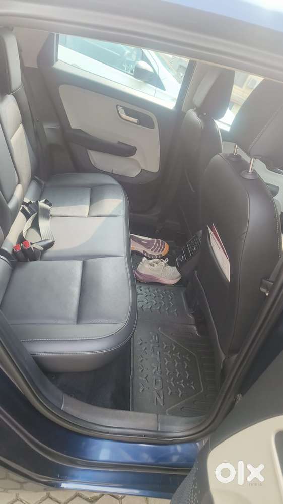 Tata Altroz 1.2 Xta Petrol Dct, 2022, Petrol