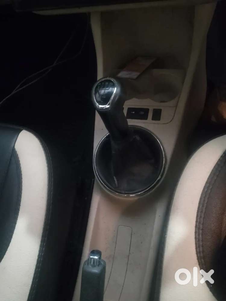 Skoda Fabia 2010 Petrol 70000 Km Driven