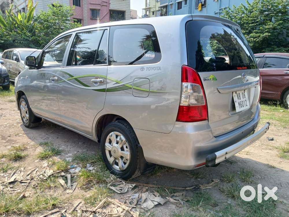 Toyota Innova 2.5 G (diesel) 8 Seater Bs Iv, 2016, Diesel