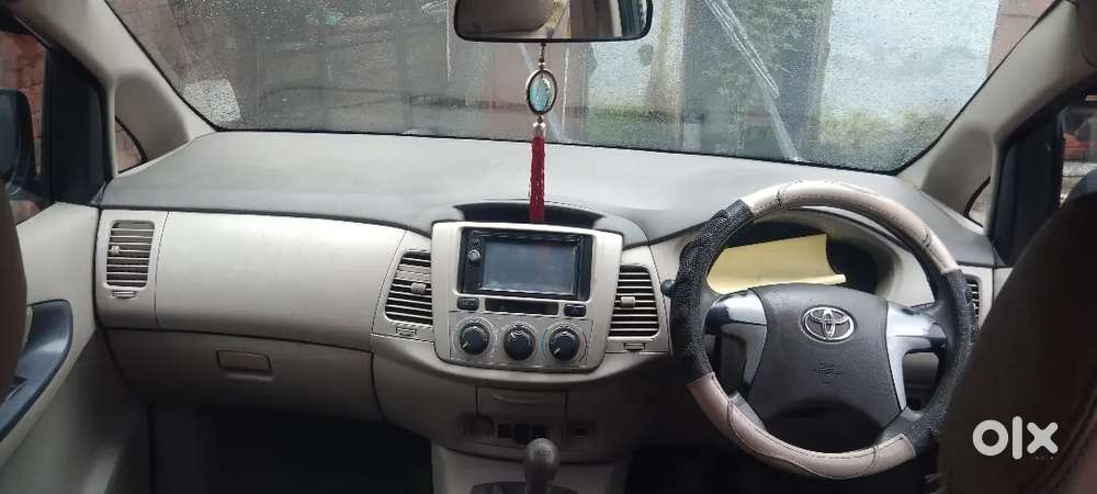 Toyota Innova 2.5 2012 2nd