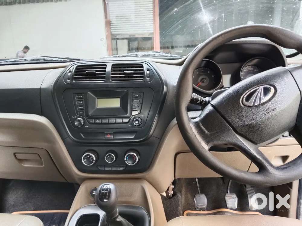 Mahindra Tuv 300 2018 Diesel 303000 Km Driven