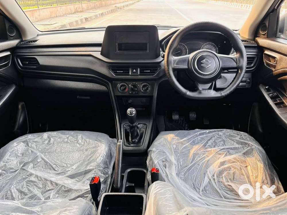 Maruti Suzuki Brezza 1.5 Lxi Smart Hybrid, 2025, Petrol