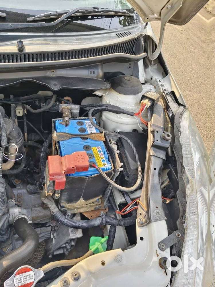 Maruti Suzuki Swift Lxi Optional-o, 2015, Petrol