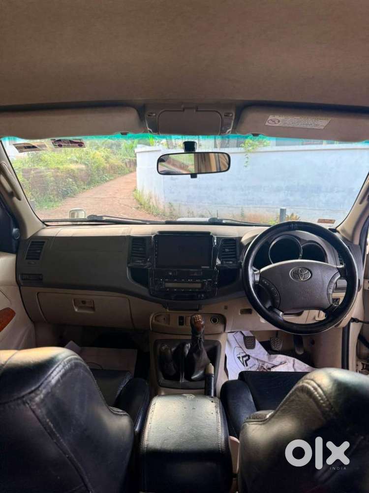 Toyota Fortuner 3.0 4x2 Mt, 2010, Diesel