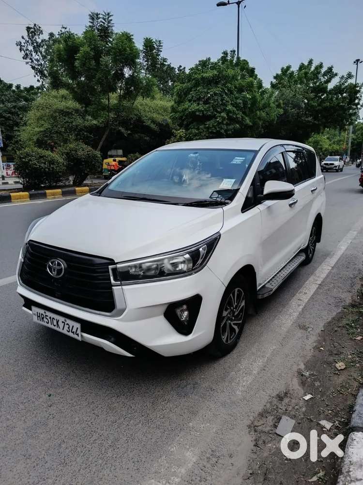 Toyota Innova Crysta [2020-ongoing] 2.4 Gx At 8 Str, 2023, Diesel