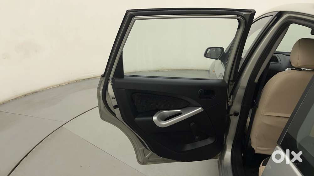 Ford Figo 2010-2012 Petrol Zxi, 2013, Petrol