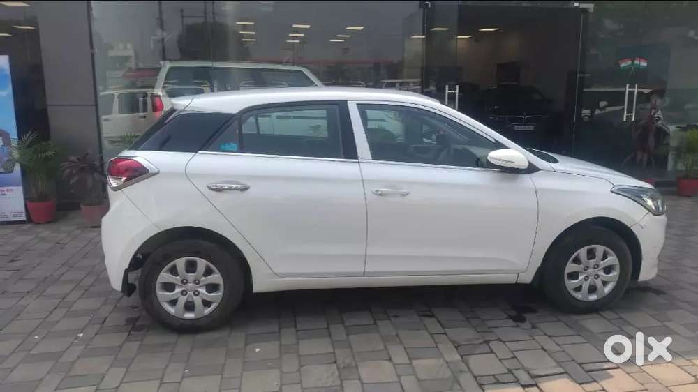 Hyundai New I20 2017 Petrol 104017 Km Driven