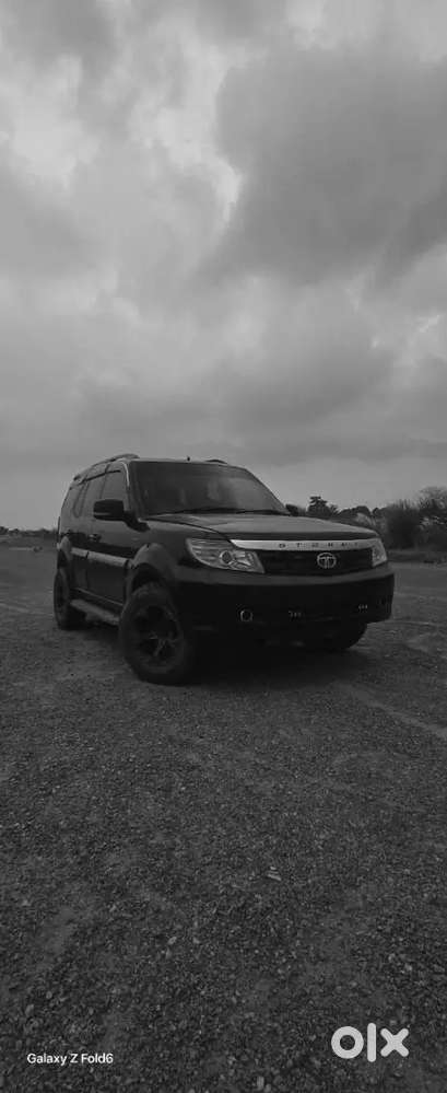 Tata Safari Storme December 2016 Ex (black Colour)