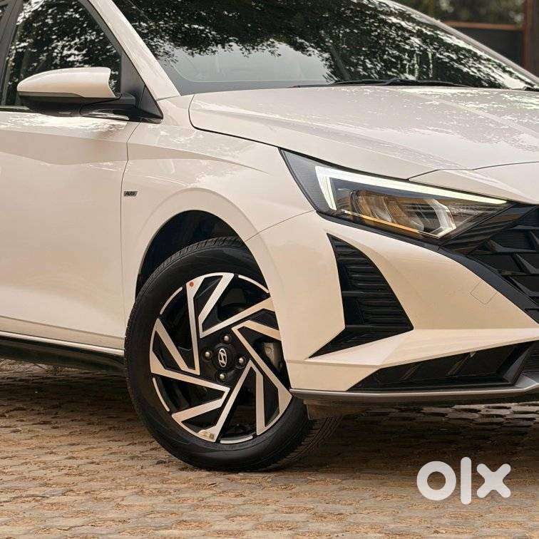 Hyundai I20 Asta (o) 1.2 Ivt, 2024, Petrol
