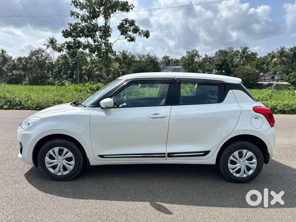 Maruti Suzuki Swift Vxi + Manual, 2019, Petrol