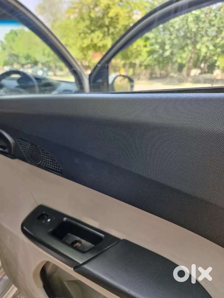 Tata Tiago 1.2 Revotron Xt, 2017, Petrol
