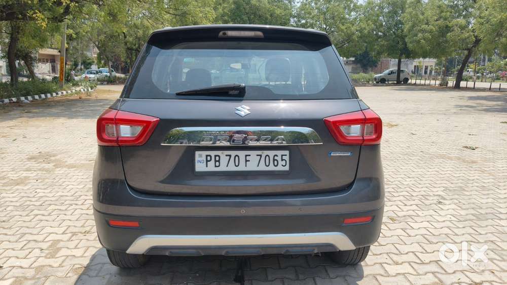 Maruti Suzuki Brezza 1.5 Zxi At Smart Hybrid, 2020, Petrol