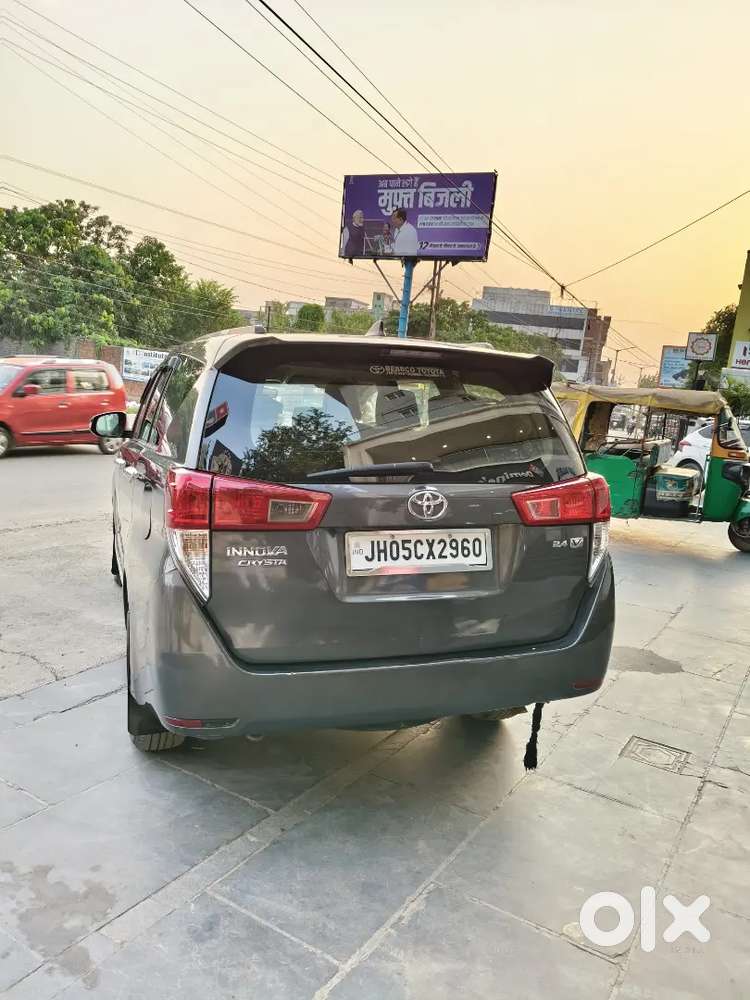 Toyota Innova Crysta 2021 Diesel 65000 Km Driven