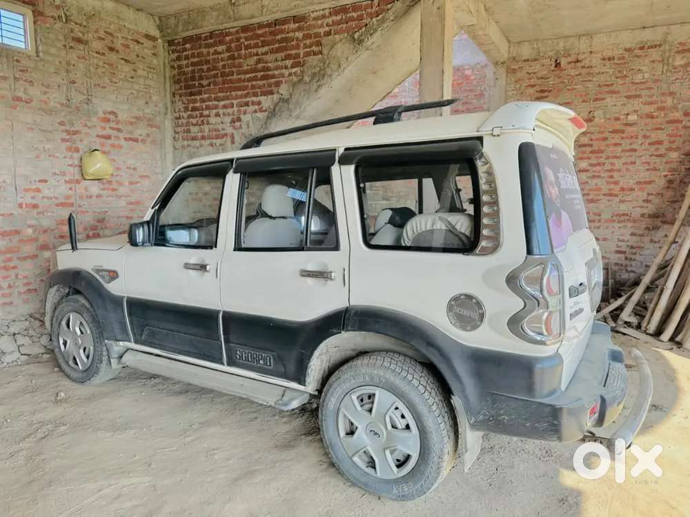 Mahindra Scorpio S4 Plus 2015