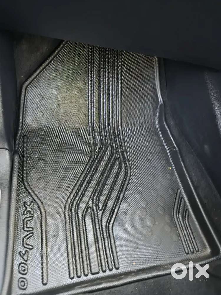 Mahindra Xuv700 2022- Corporate Owned. Showroom Condition