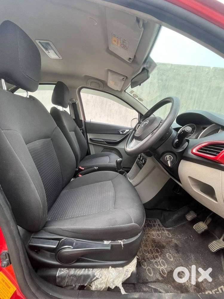 Tata Tiago, 2016, Petrol