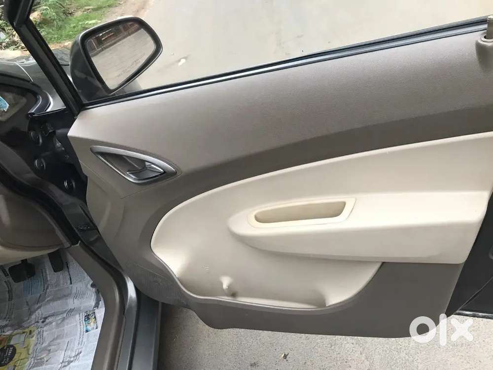 Model 2013
Single Owner 
48k  Km Driven
5 New Branded Tyre