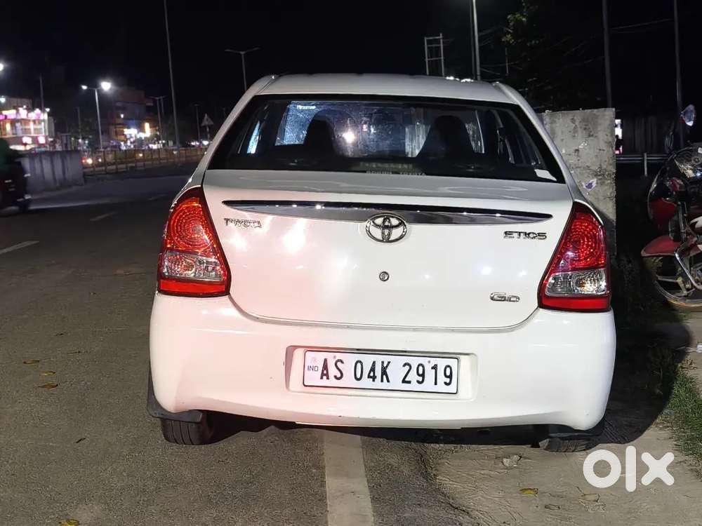 Toyota Etios 2012 Diesel 98000 Km Driven