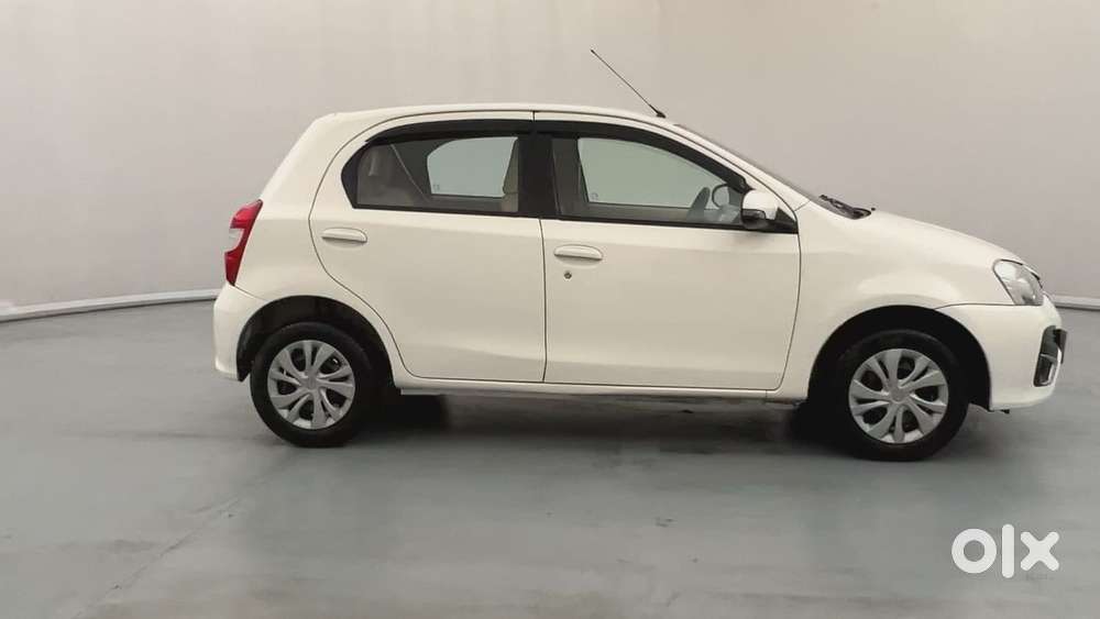 Toyota Etios Liva 2011-2012 V, 2017, Petrol
