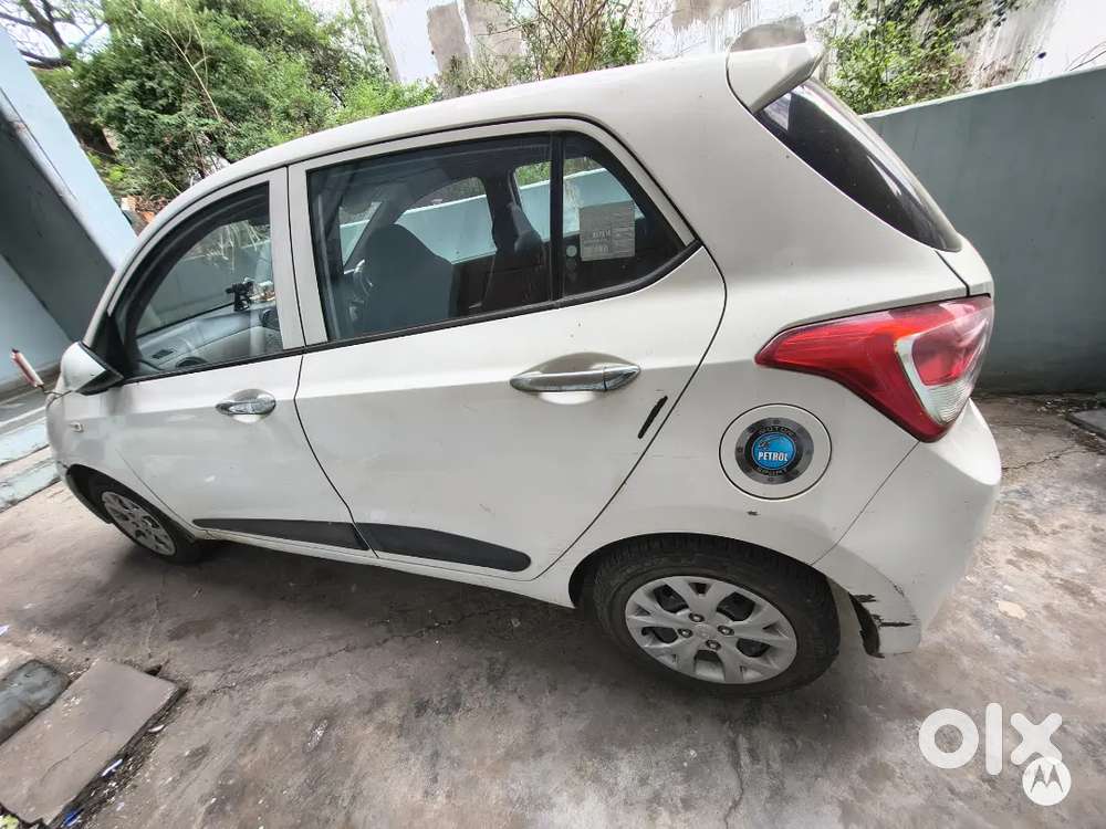 2015 Model Grand I 10 Magna Petrol Car - 1st Owner 54000