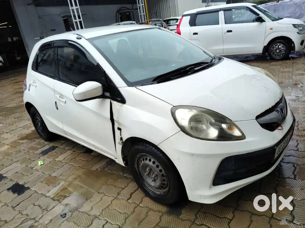 Honda Brio Petrol Mt 2013
