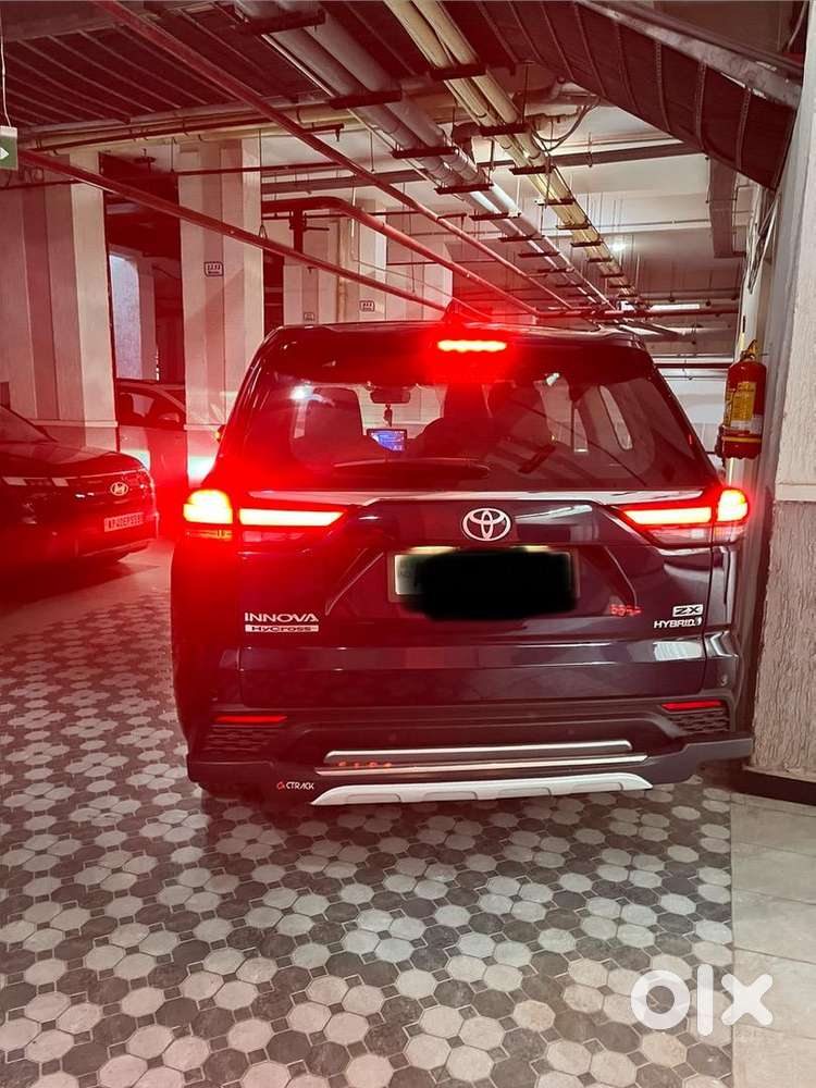 Toyota Innovahycross Zx02023 Hybridexcellent Condition Genuine Buyers