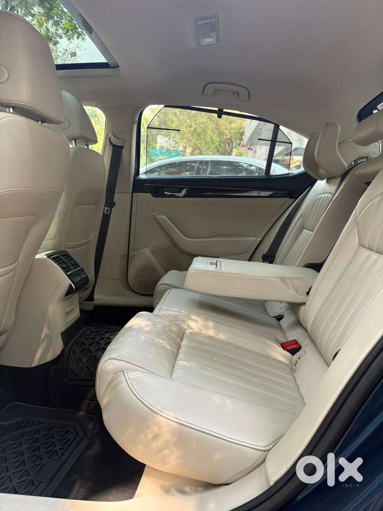Skoda Superb 2.0 L&k Tsi At, 2022, Petrol