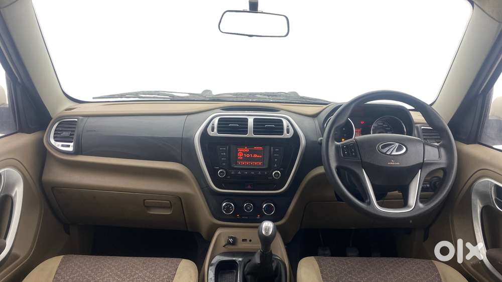 Mahindra Tuv 300 Mhawk100 T8, 2015, Diesel