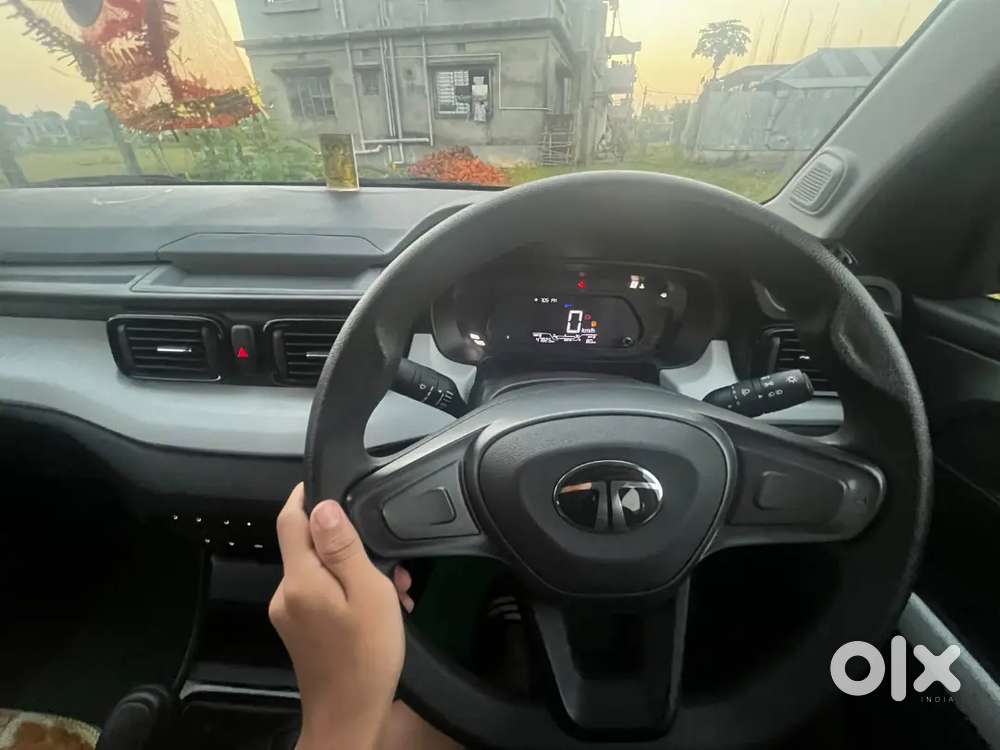 Tata Punch 2025 Petrol Well Maintained