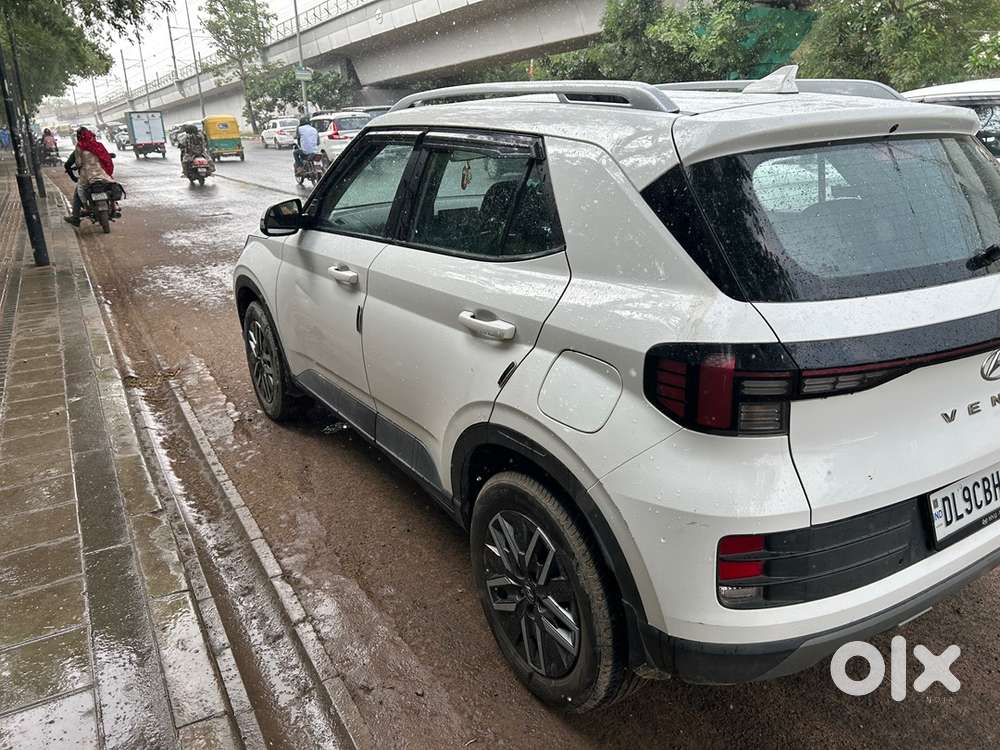 Hyundai Venue Petrol 2025