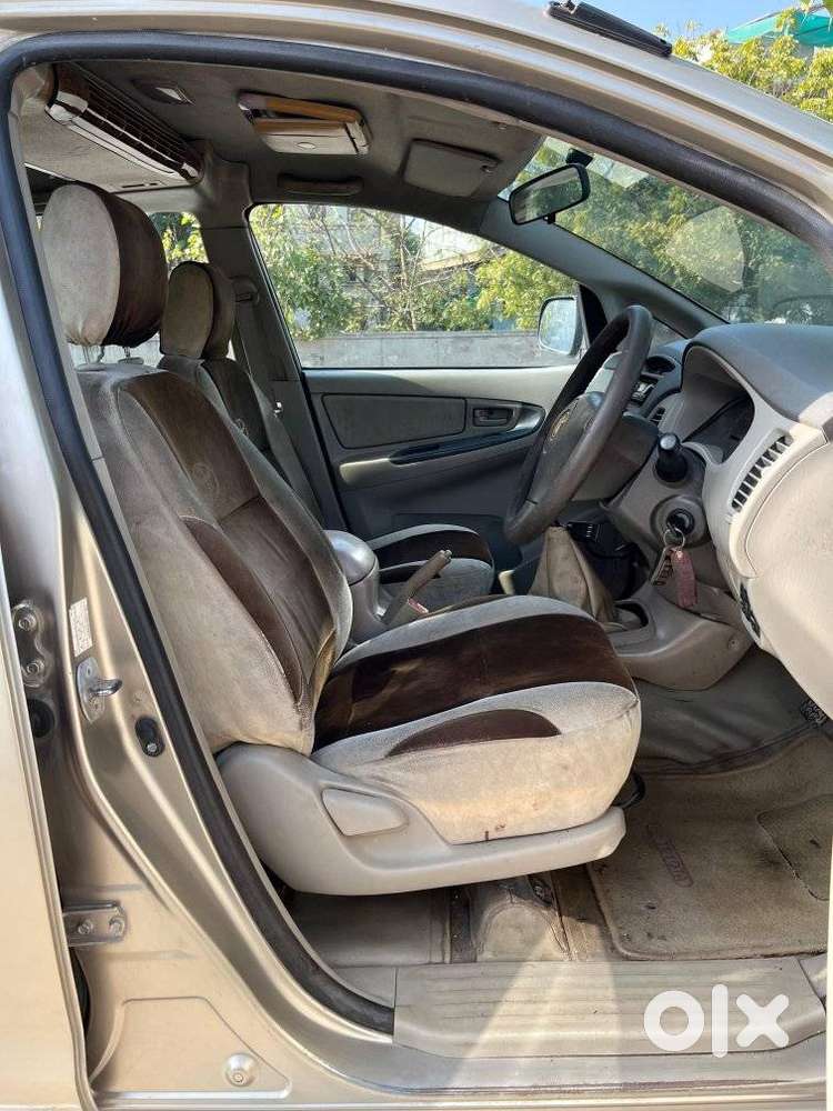 Toyota Innova 2.5 G (diesel) 8 Seater, 2009, Diesel