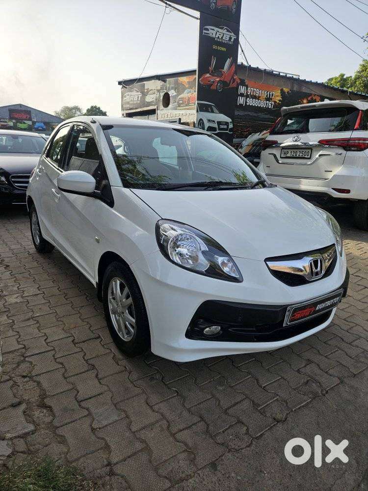Honda Brio V Automatic, 2014, Petrol