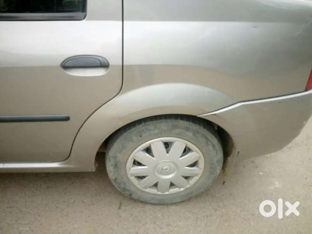 Mahindra Logan Petrol 2008(cng)