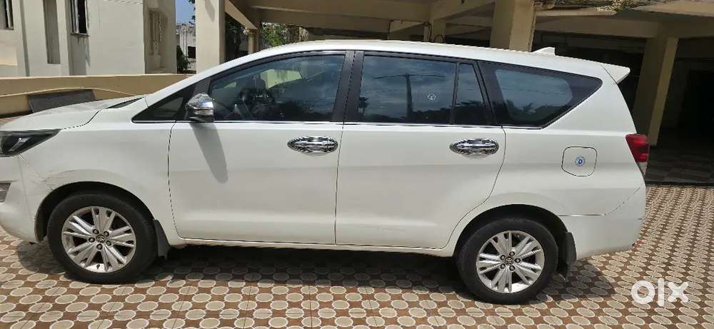 Toyota Innova Crysta 2016 Diesel 115000 Km Driven
