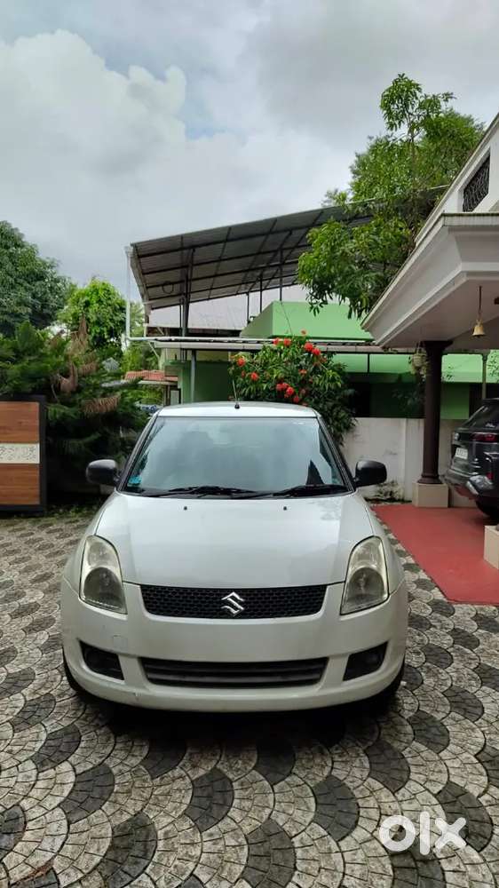 Suzuki Swift Vxi 2010